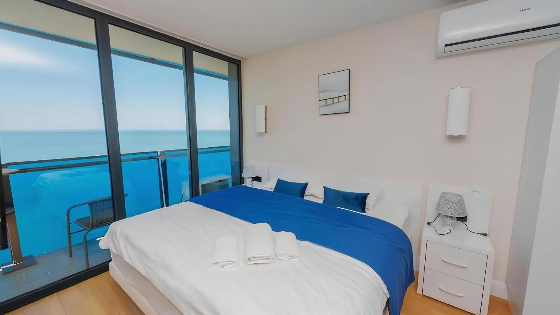 Orbi City Balcony With Sea View Batumi